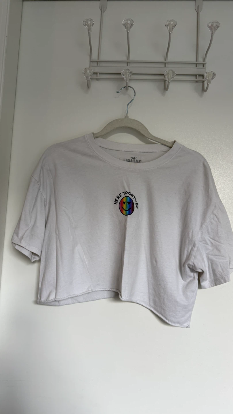Hollister White Cropped T-Shirt