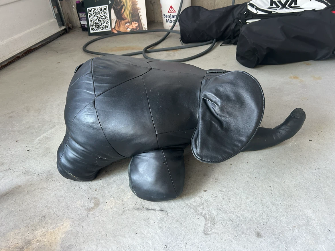 Black Elephant Footstool / Ottoman - photo 2