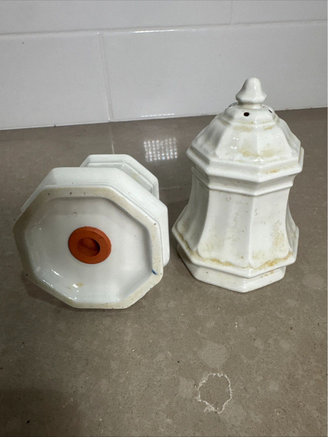 White Ceramic Salt and Pepper Shakers - photo 4