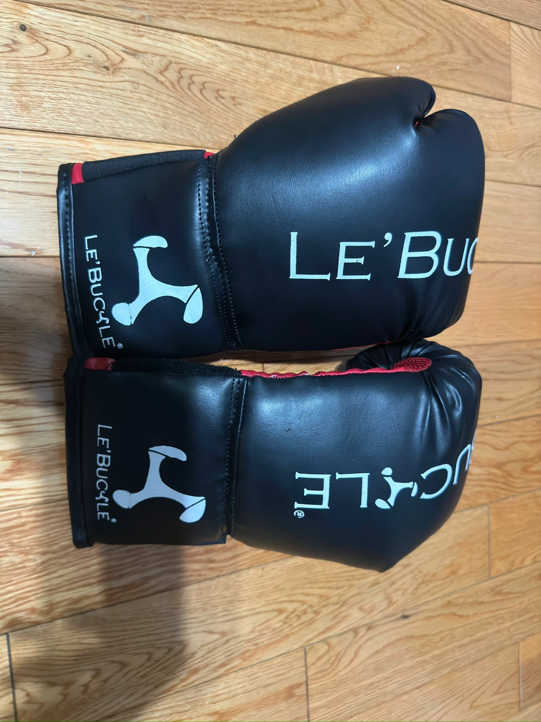 LE'BUCKLE Boxing Gloves