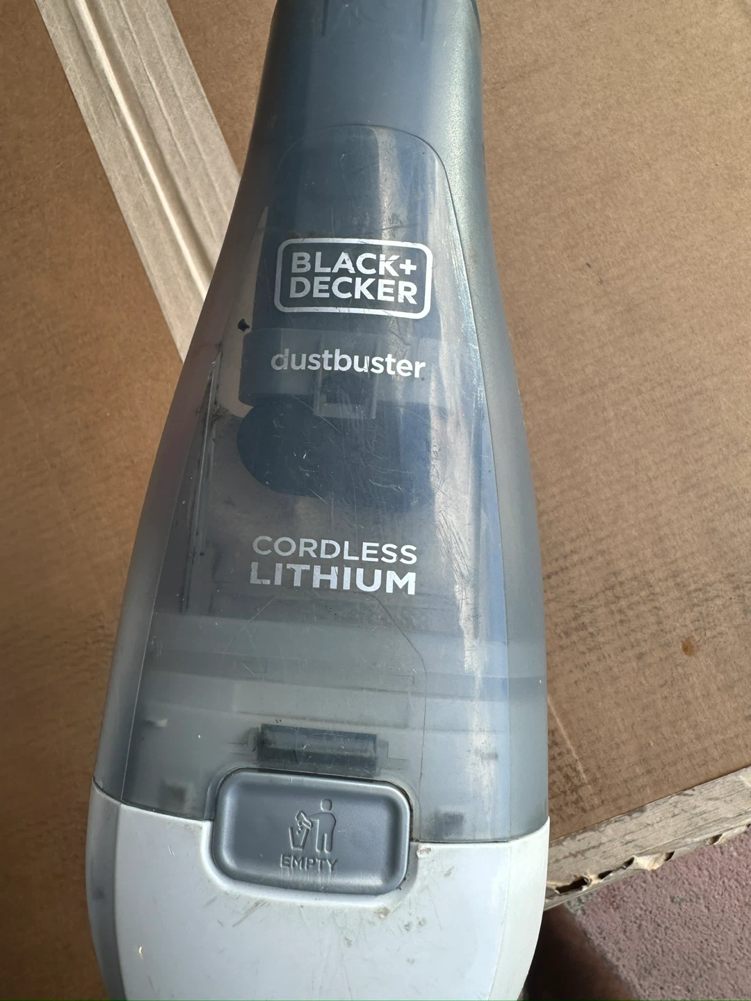 Black+Decker dustbuster Cordless Lithium Handheld Vacuum - photo 4