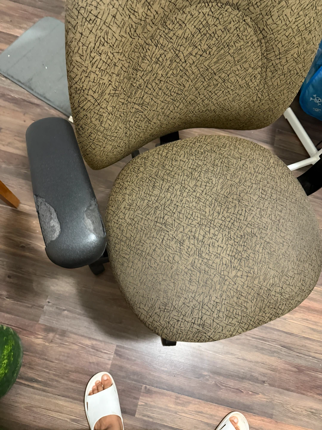 Brown Office Chair with Adjustable Height - photo 2