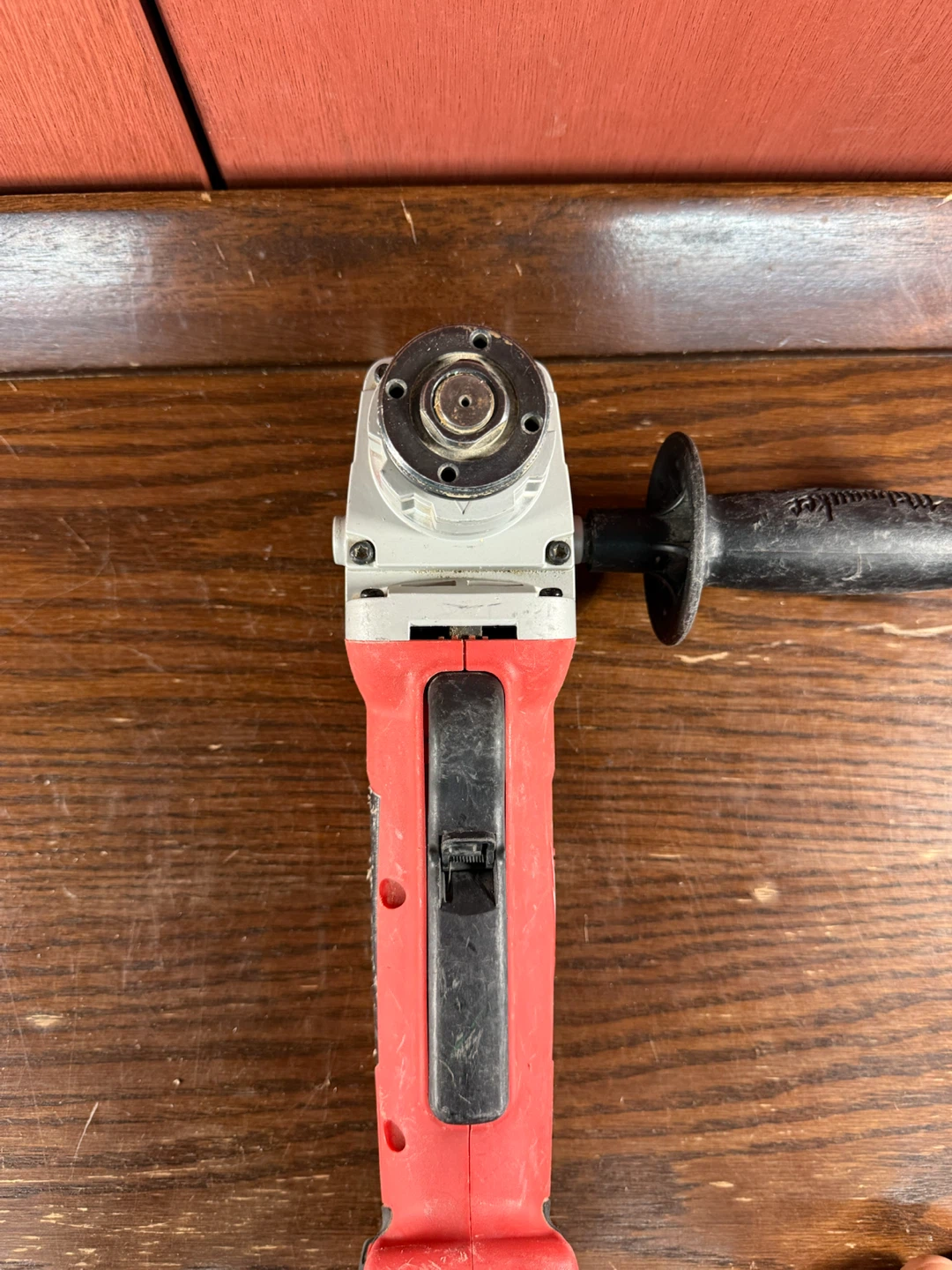 Milwaukee M18 18V Lithium-Ion Cordless 4-1/2-in. Grinder 2680-20 - photo 3