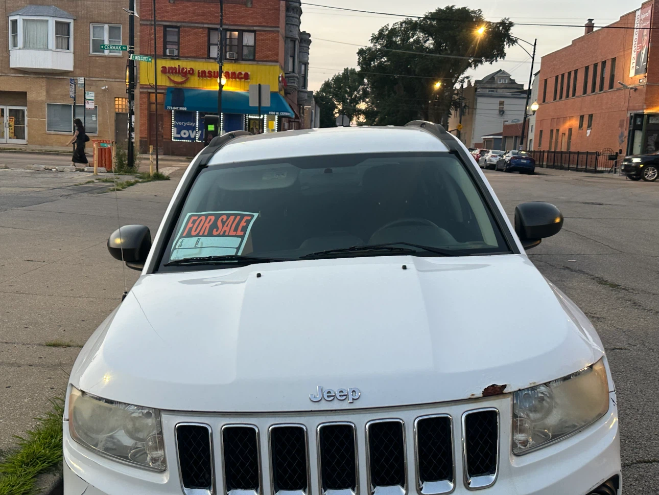 White Jeep Compass - photo 2