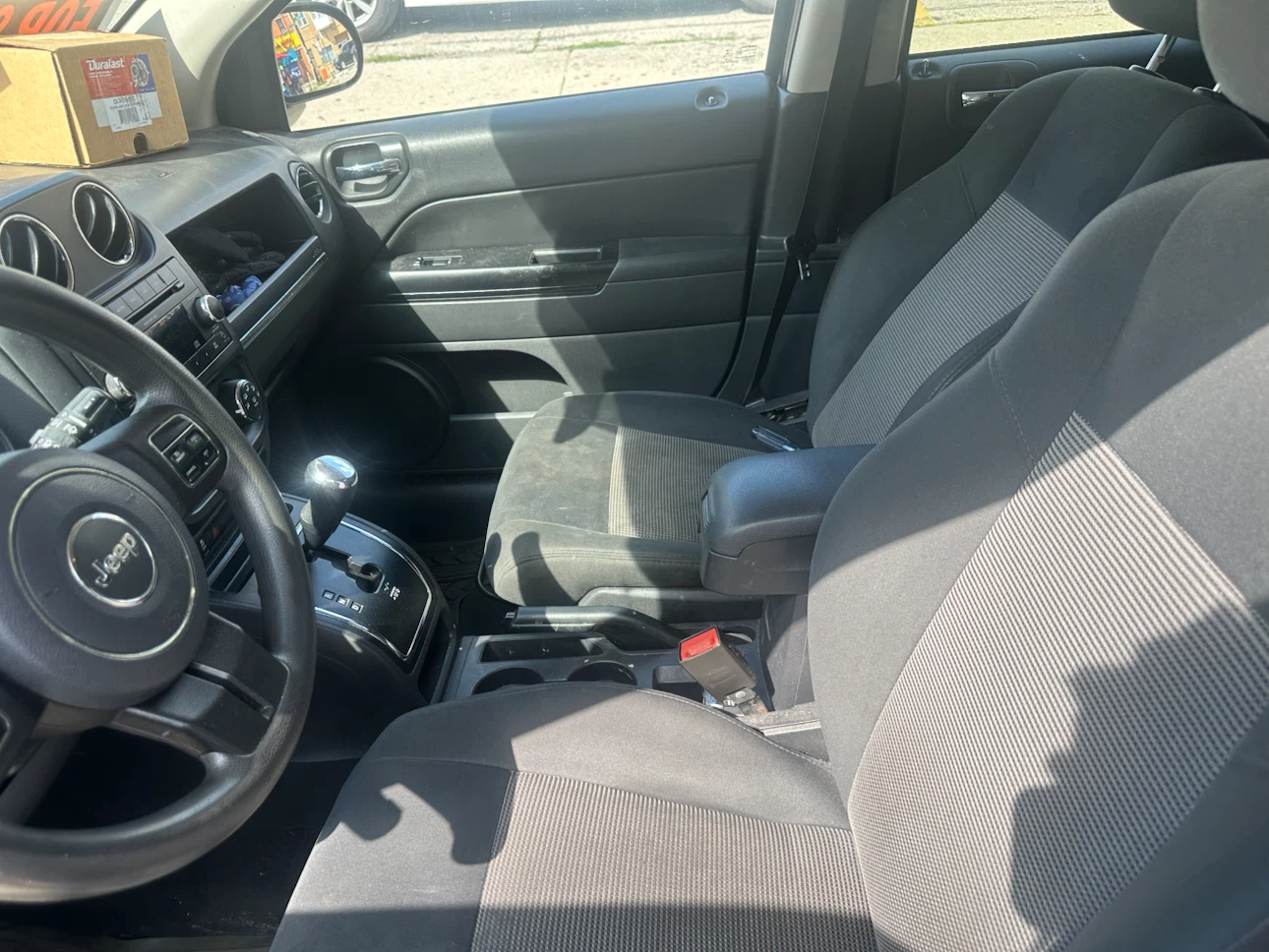 White Jeep Compass - photo 4