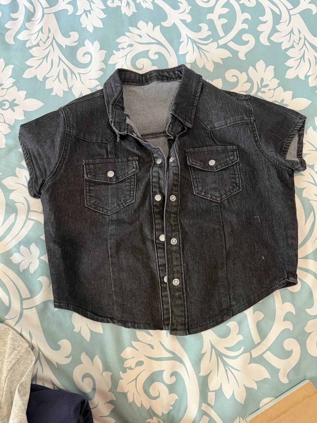 Assorted Women's Tops - photo 4