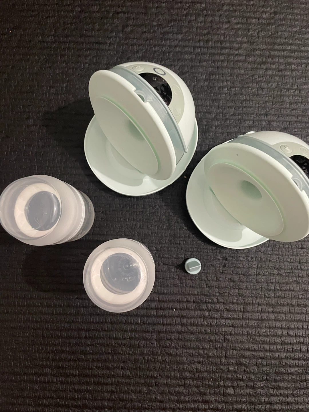 Paruu Wearable Breast Pump (2 Pack)