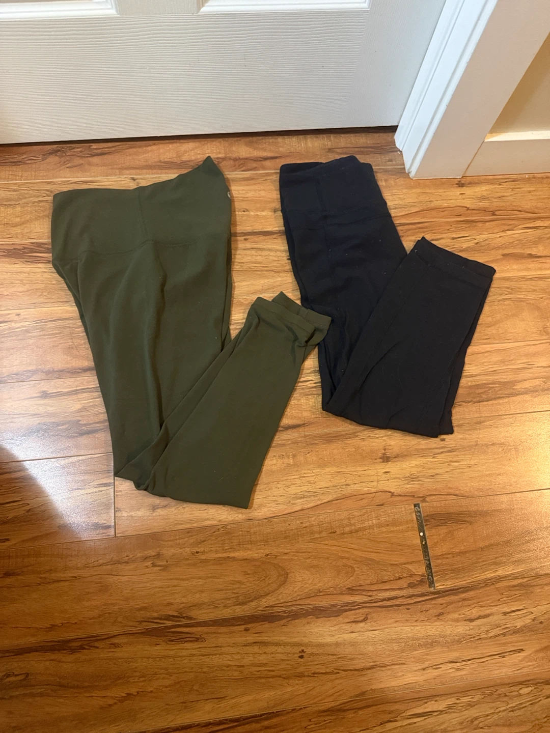 Lululemon Leggings - Black and Olive Green - photo 3