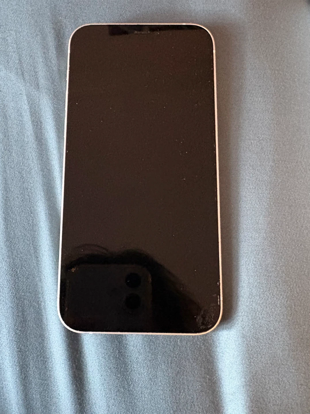iPhone 12 White for parts or repair (DOESNT TURN ON) - photo 3