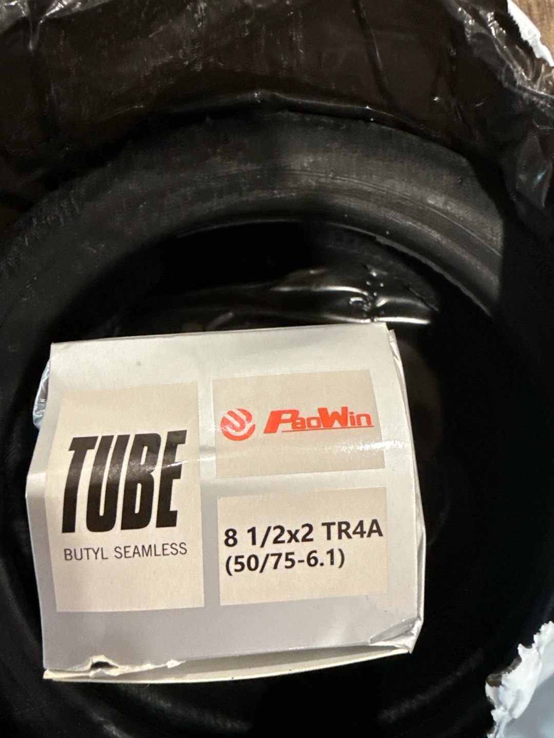 Scooter tire and interior