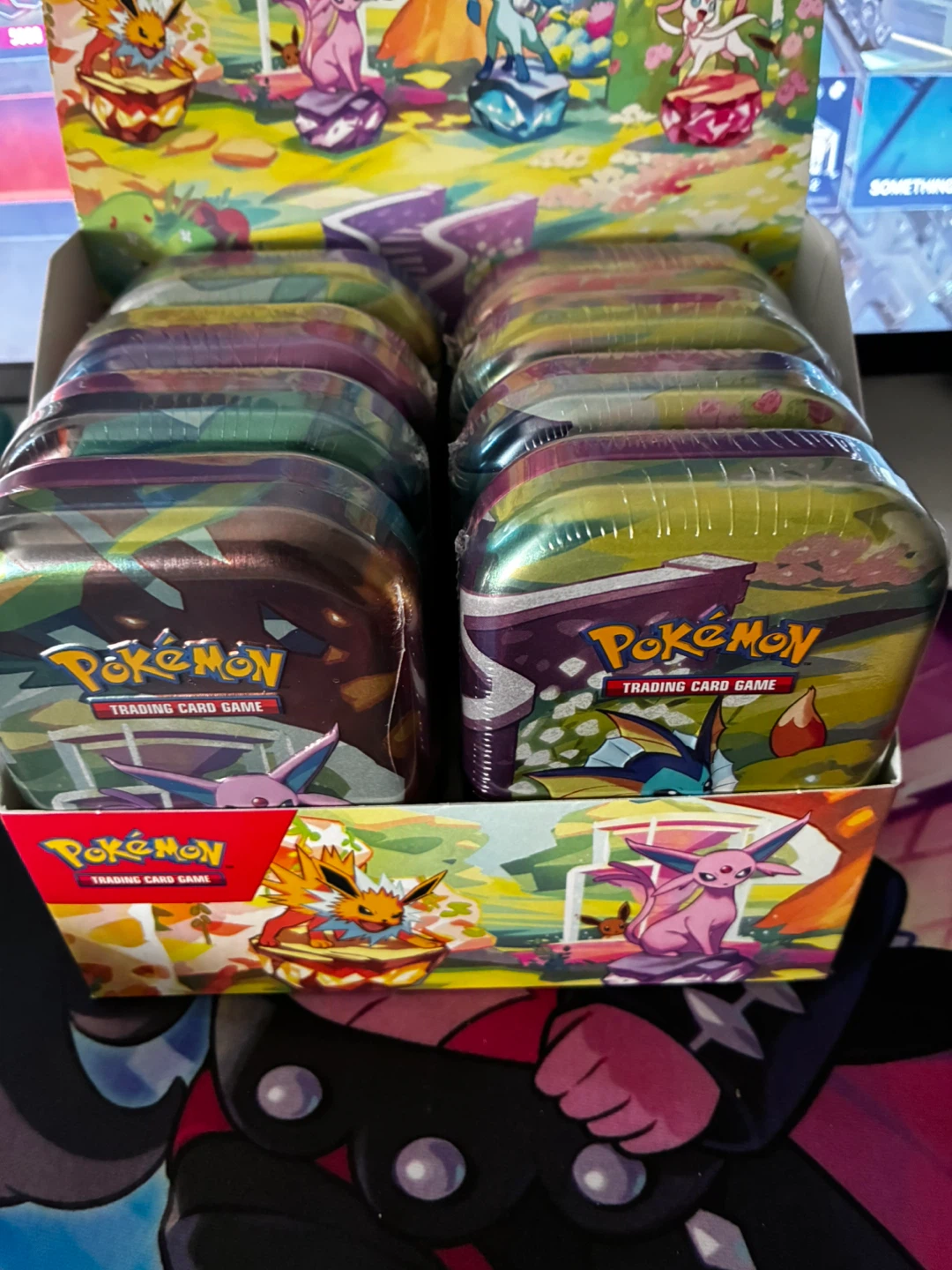 Wts 8 prismatic tins pokemon