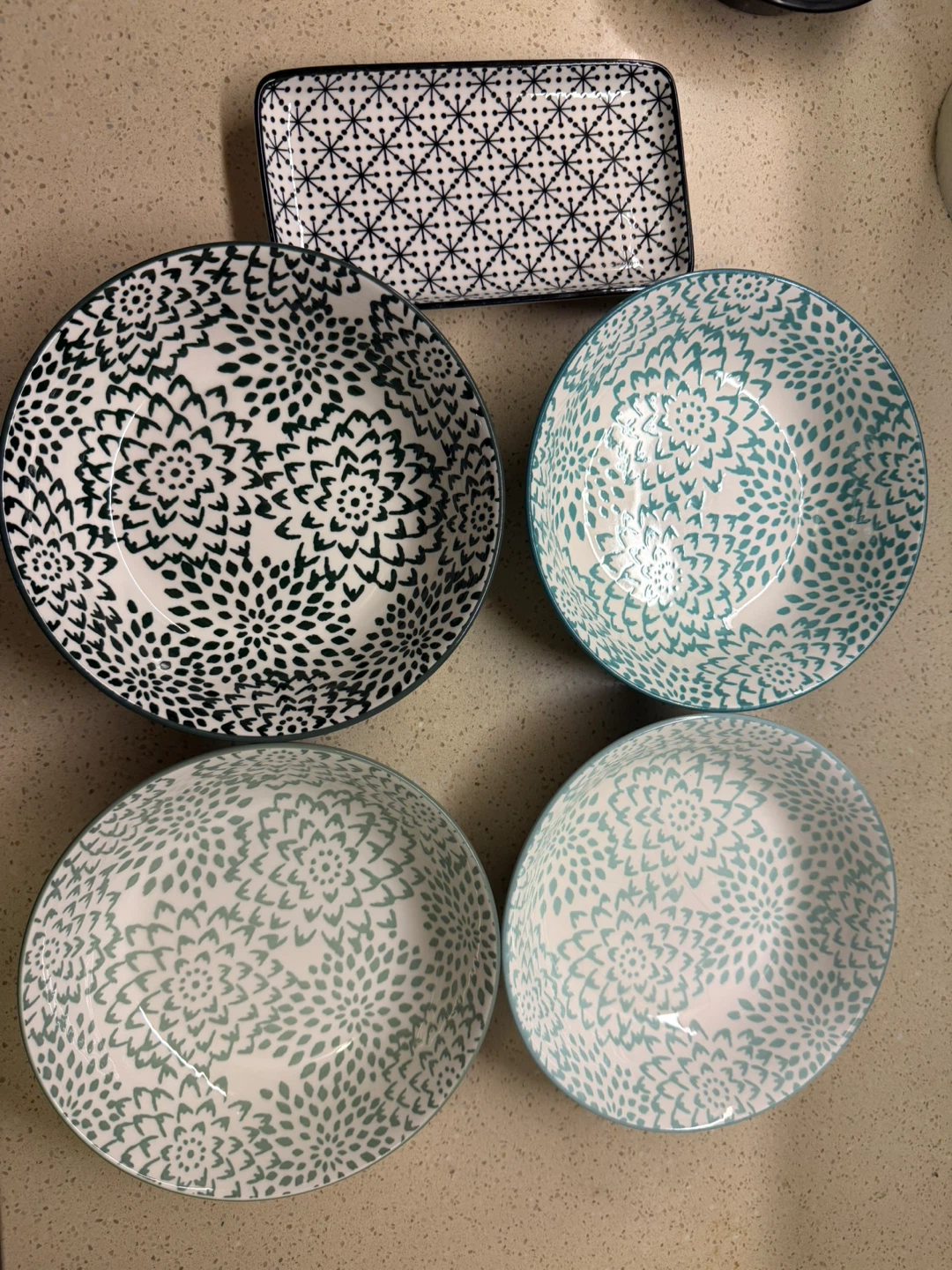 Set of 4 Decorative Ceramic Bowls and 1 Rectangular Dish