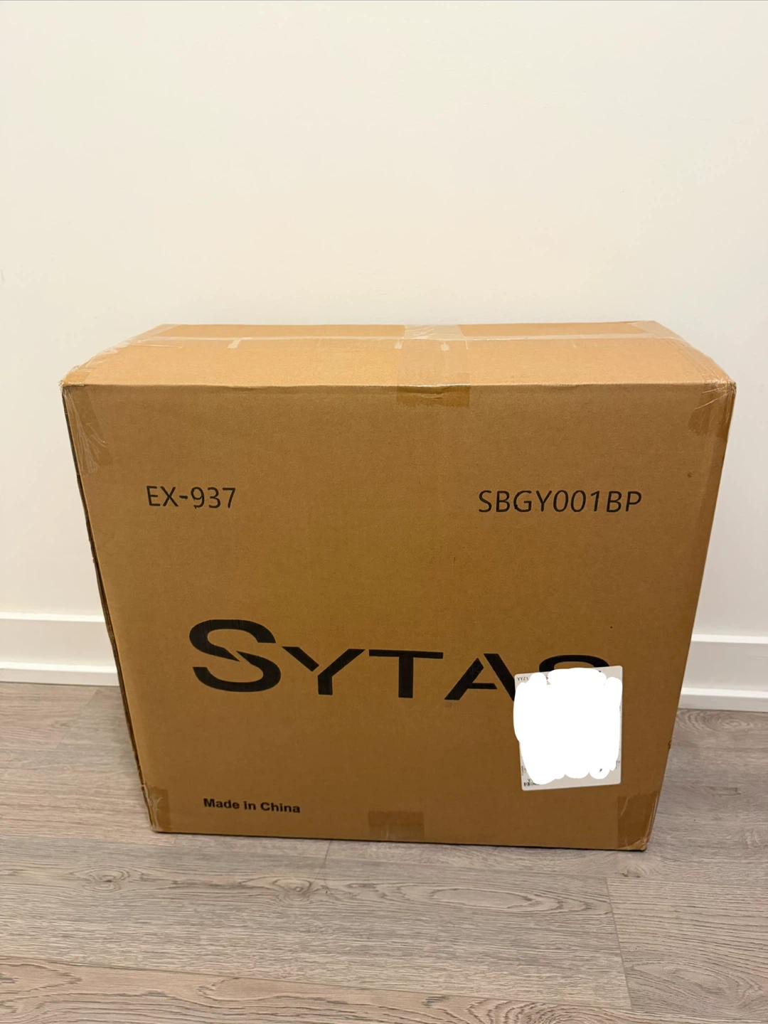 (Brand new in box) Sytas Executive Office Chair - photo 2