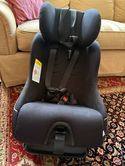 Clek Fllo Convertible Car Seat