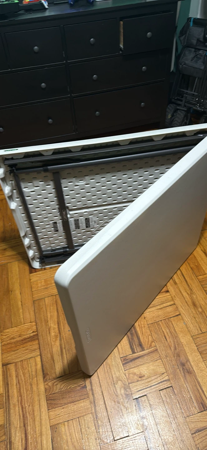 Lifetime 6 ft Folding Table - photo 3