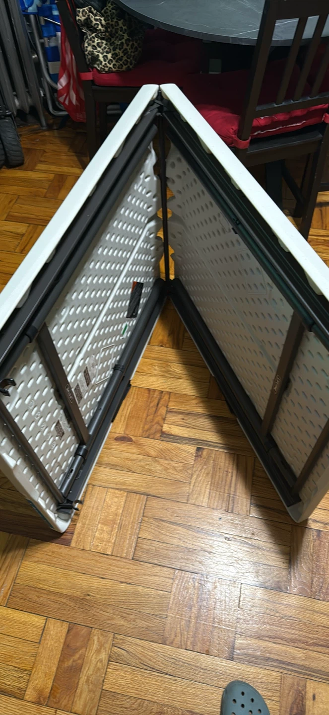 Lifetime 6 ft Folding Table - photo 4