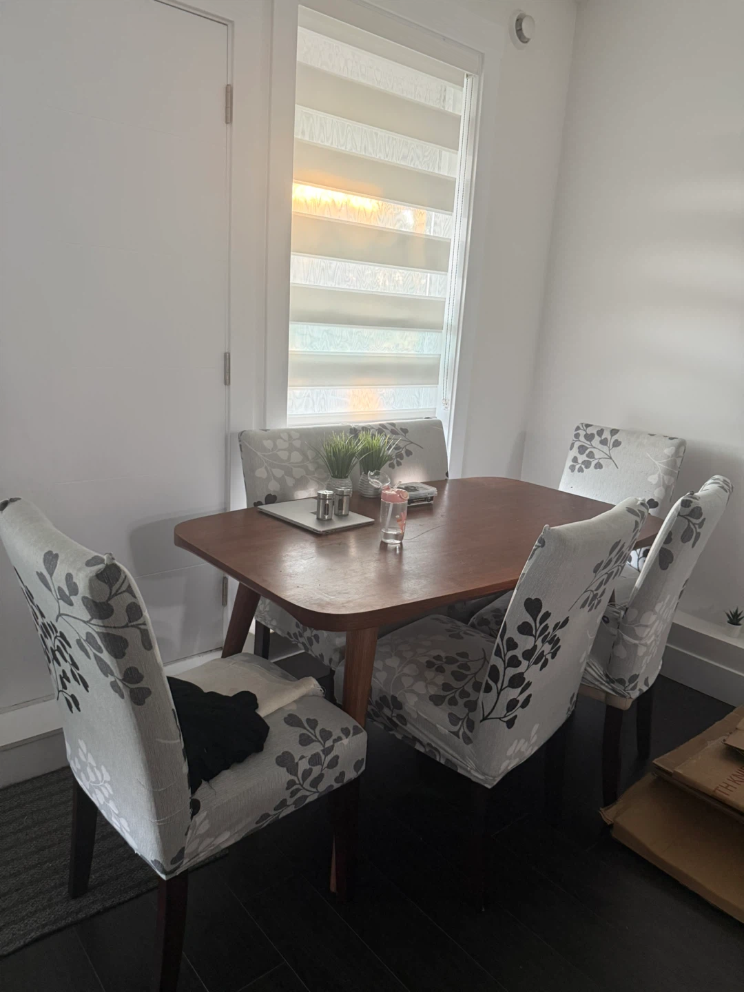Dining Table and Chairs Set