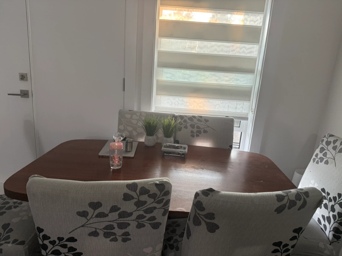 Dining Table and Chairs Set - photo 4