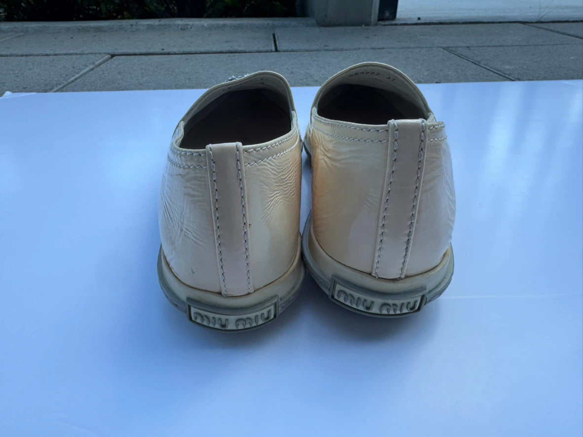 Miu Miu Crystal Cap Toe Patent Leather Flats Size 37 - photo 4