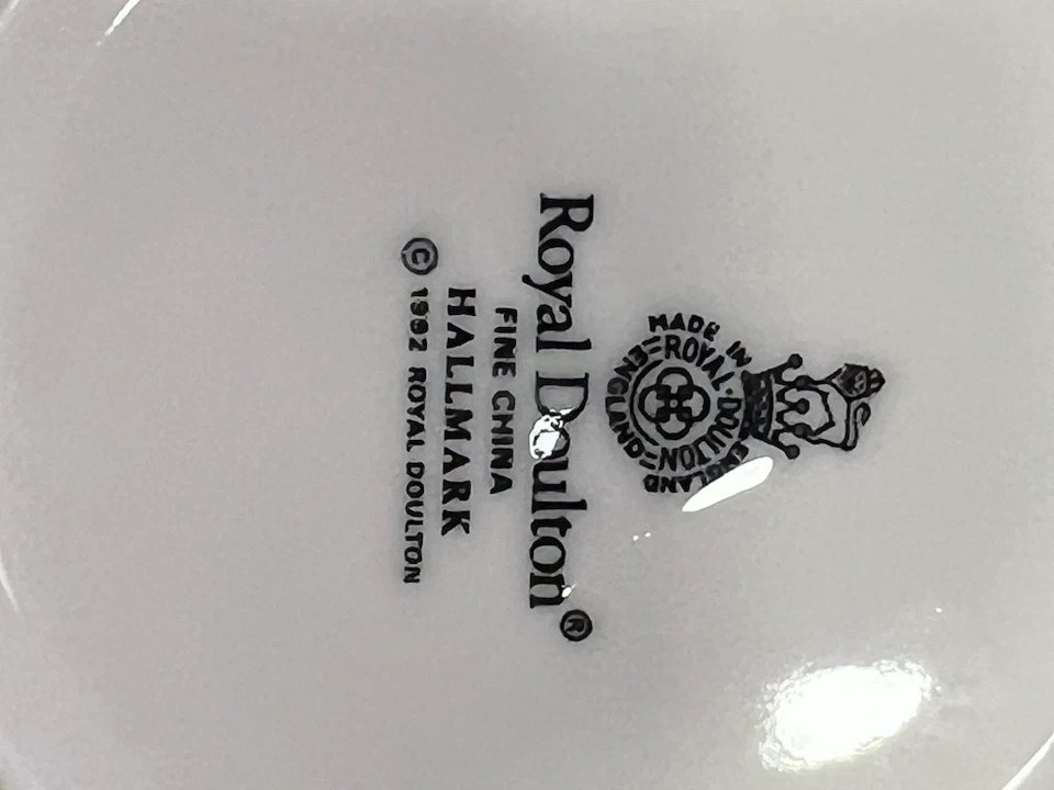 Vintage Royal Doulton Hallmark Fine China Bowls - Set of 6 - photo 3