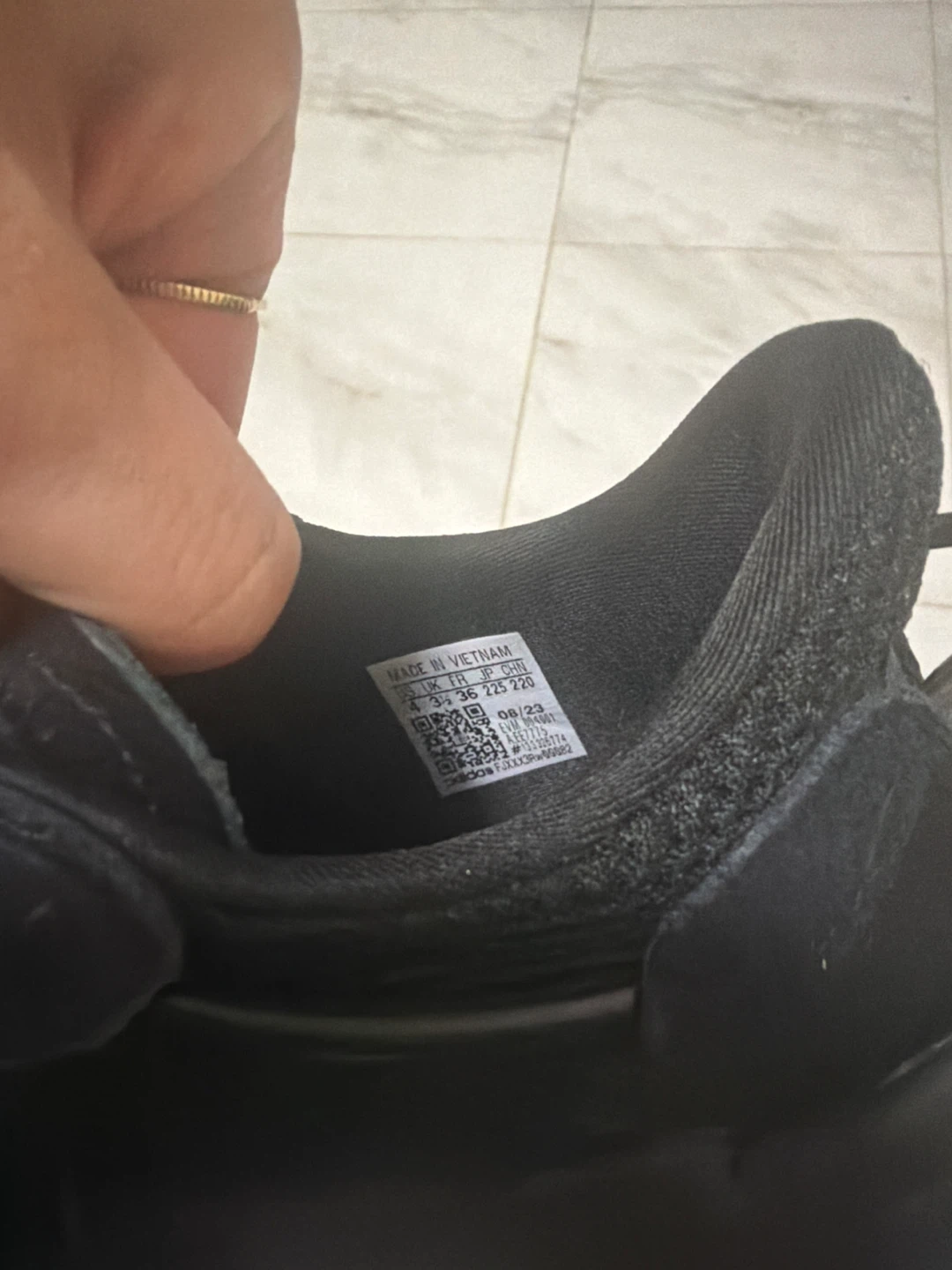 Adidas Ozweego Sneakers - Black - US 4 - photo 3