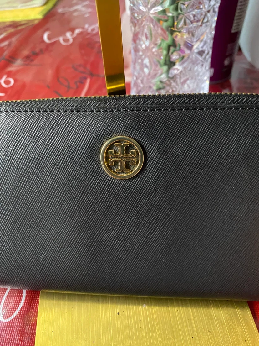 Tory Burch Black Leather Zip Around Wallet - photo 3