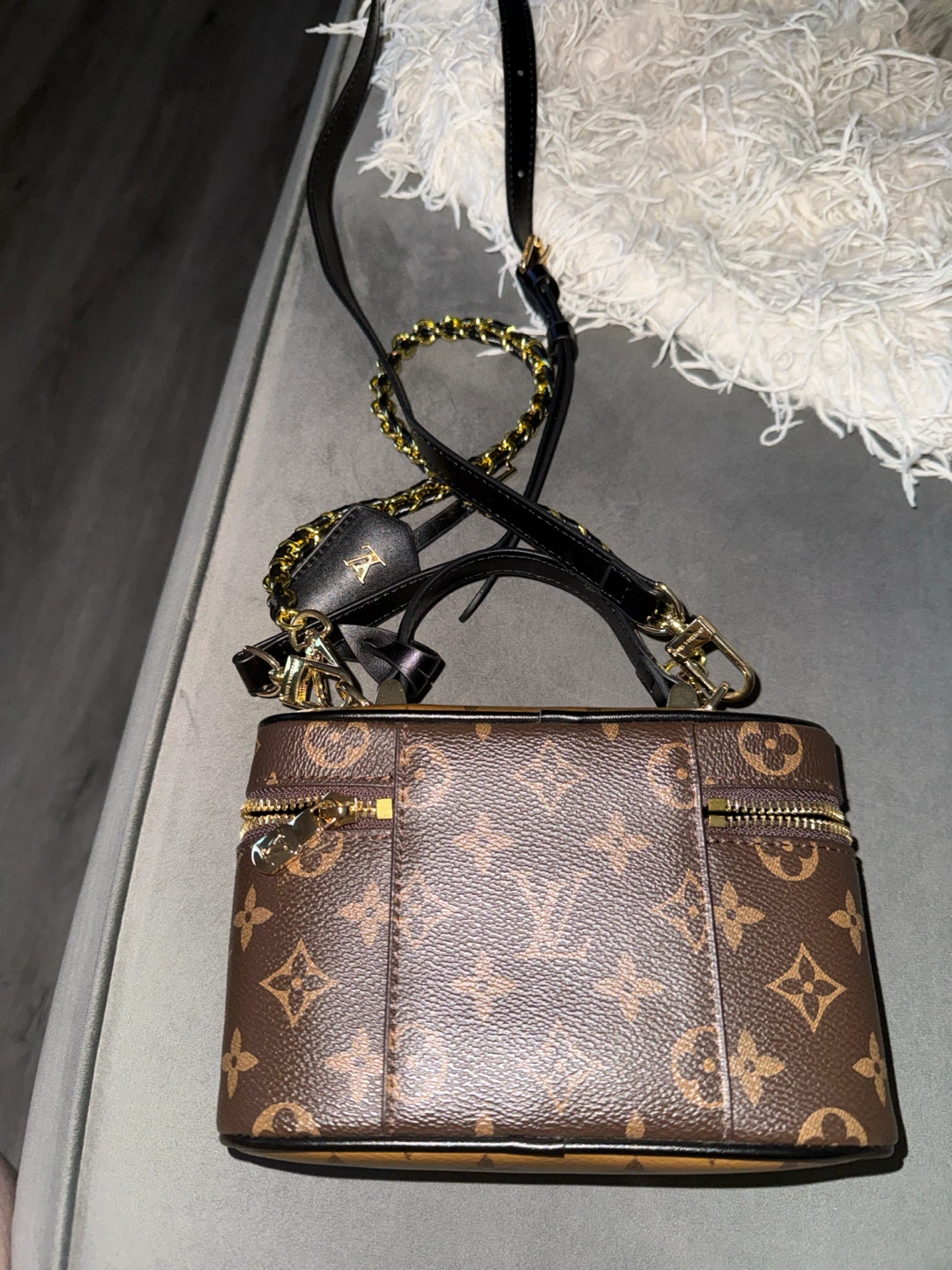 Louis Vuitton Vanity PM Monogram Canvas Bag - photo 4