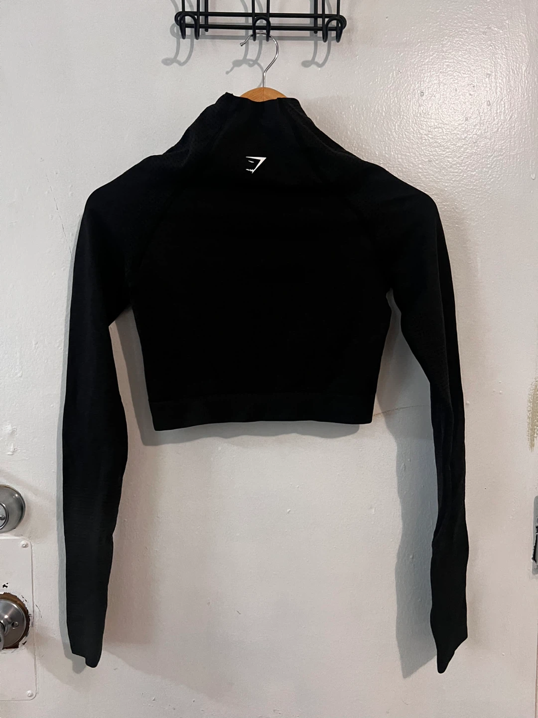 Gymshark Black Cropped Long Sleeve Top Size S