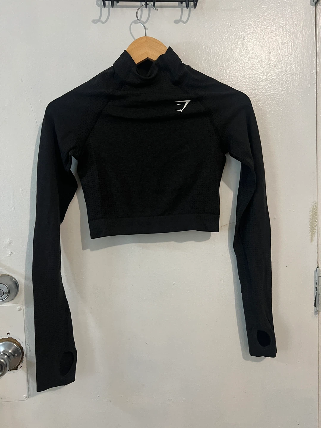 Gymshark Black Cropped Long Sleeve Top Size S - photo 3