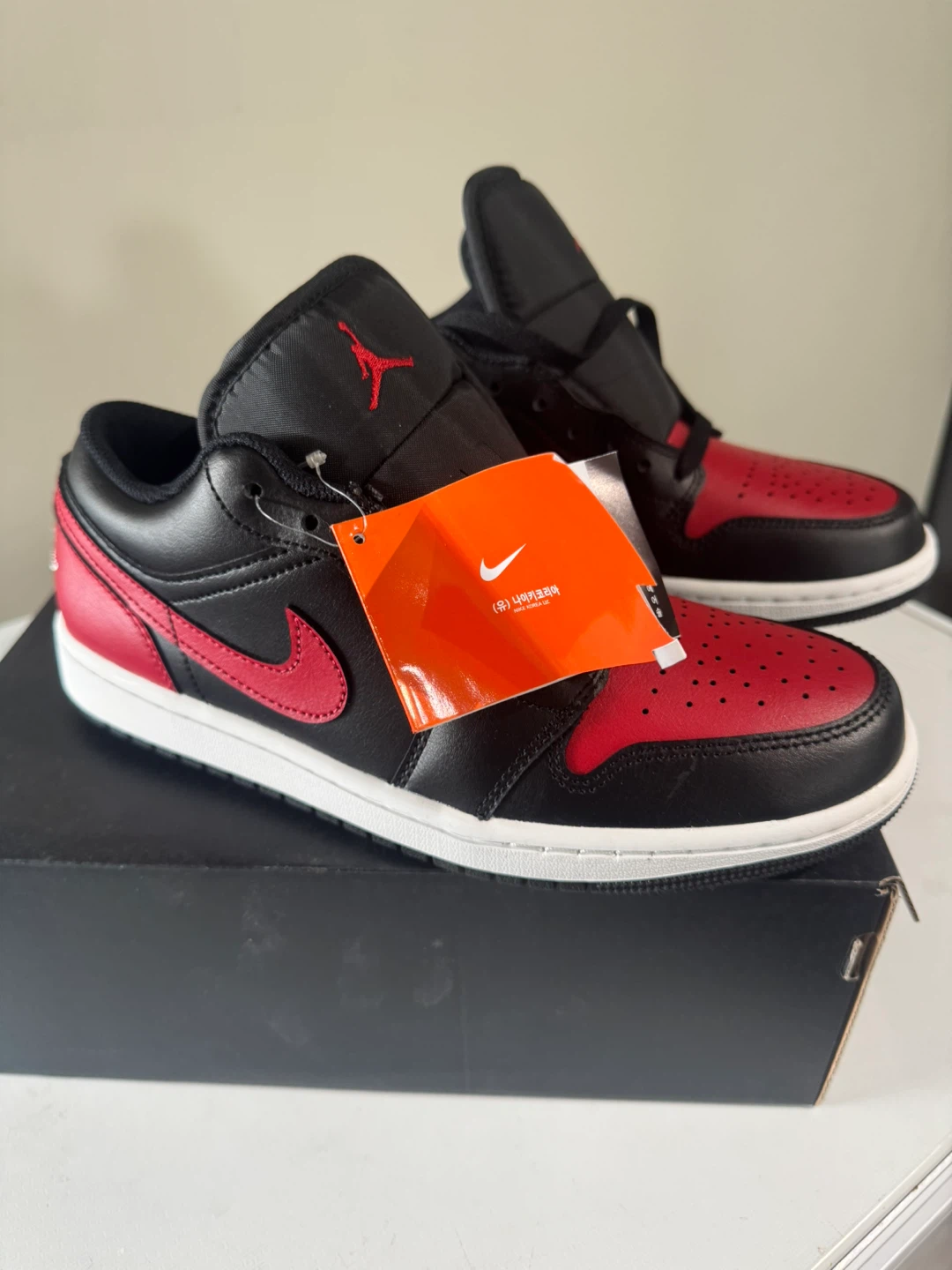 Air Jordan 1 Low- Black/ Varsity Res Summit White-Size 8 - photo 3