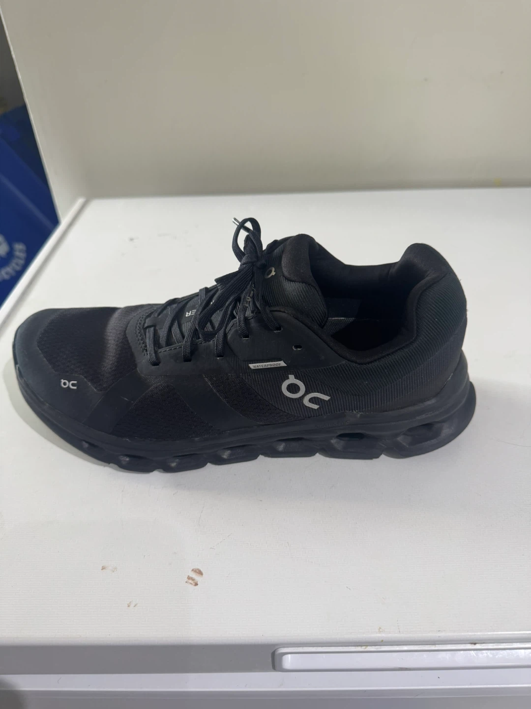 For Sale- Cloud runner waterproof - photo 2