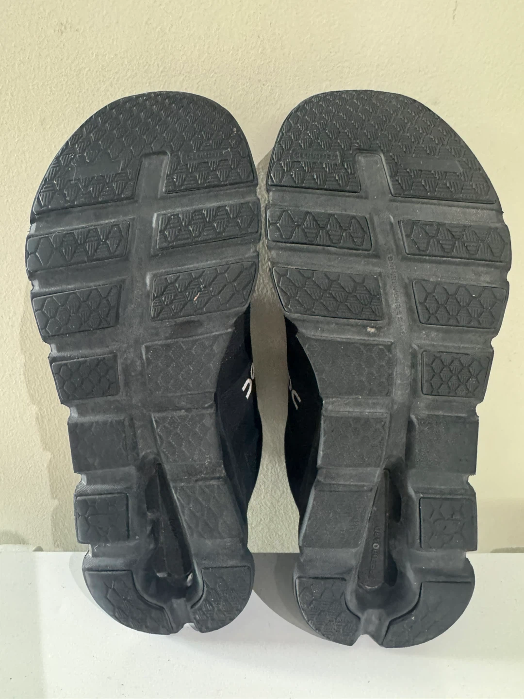 For Sale- Cloud runner waterproof - photo 4
