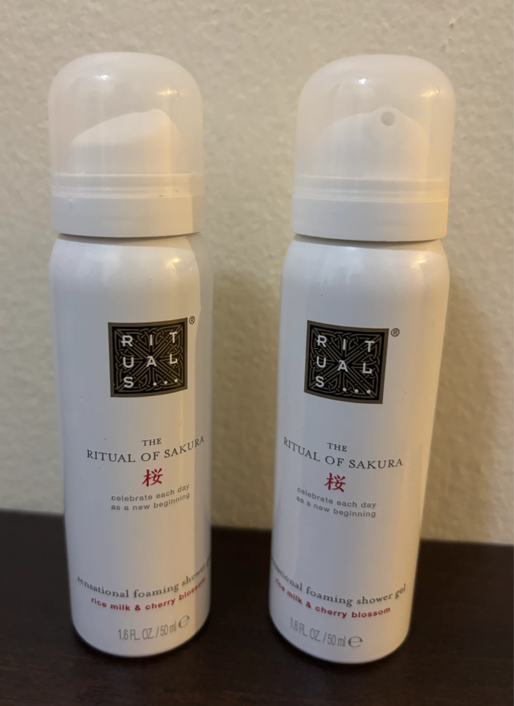 NEW-2 Rituals The Ritual of Sakura Foaming Shower Gel