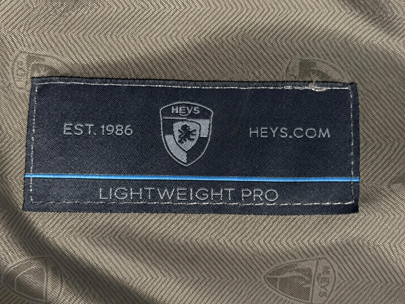 Heys Lightweight Pro Large 30-Inch Hardshell Suitcase - photo 4