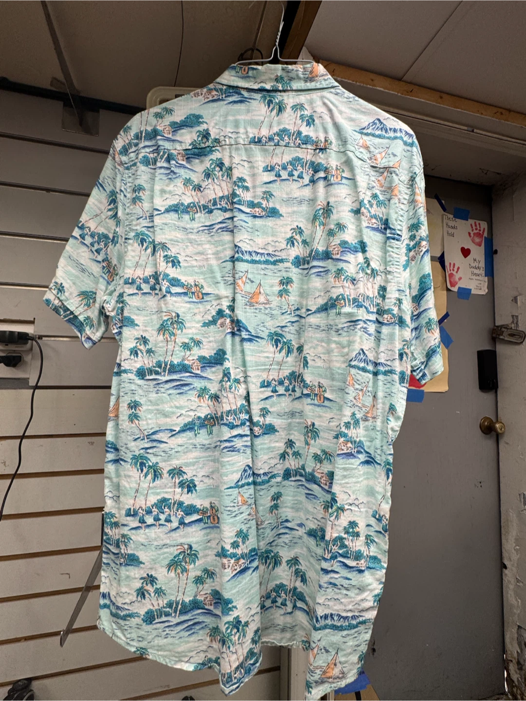 IZOD Saltwater Relaxed Classics Men's Hawaiian Shirt - photo 2