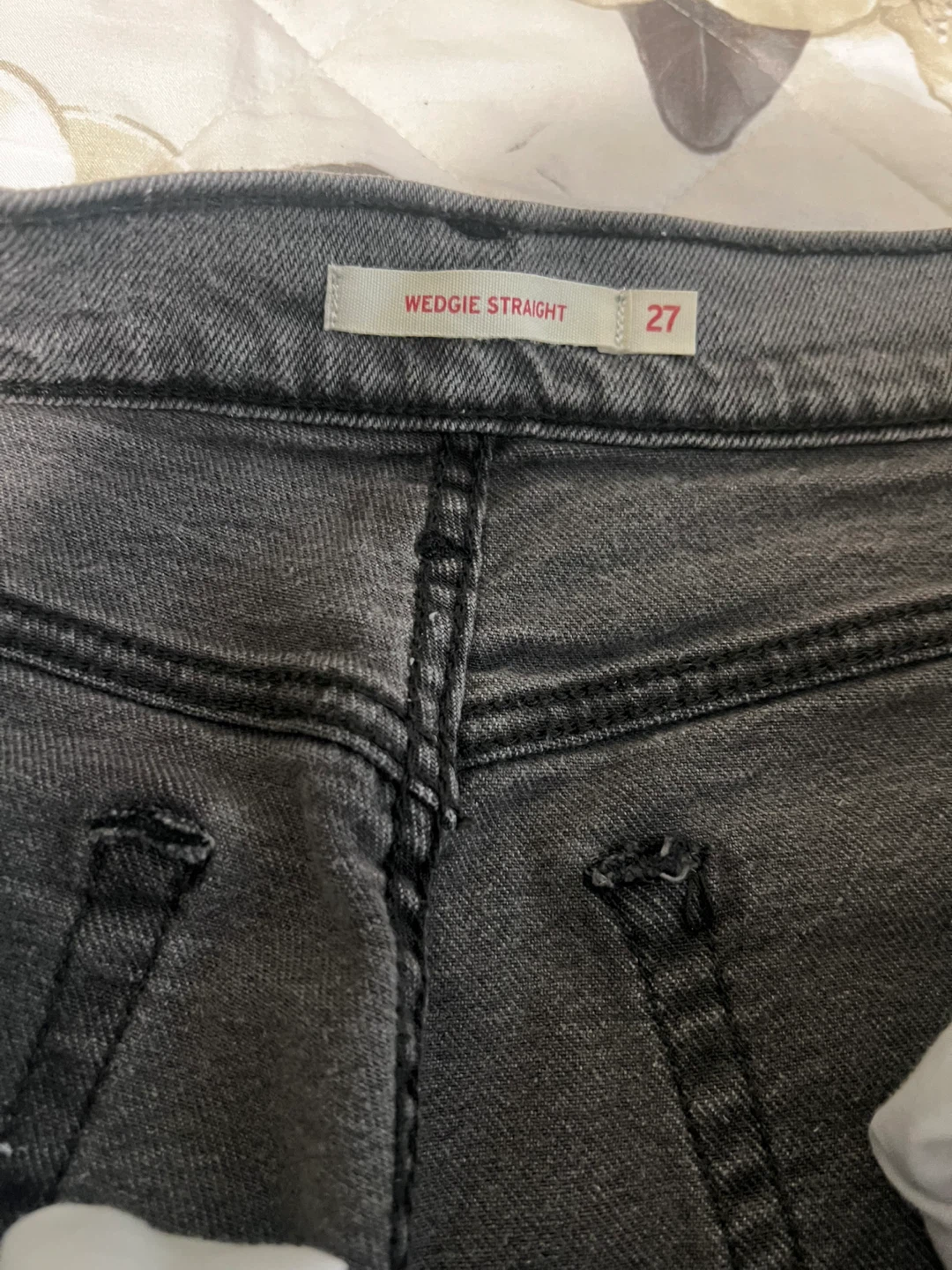Levi's Wedgie Straight Jeans - Gray - Size 27 - photo 2