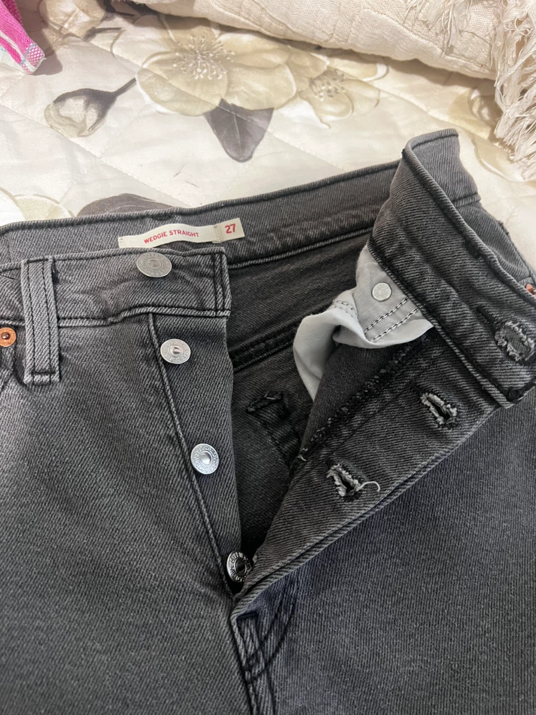Levi's Wedgie Straight Jeans - Gray - Size 27 - photo 5