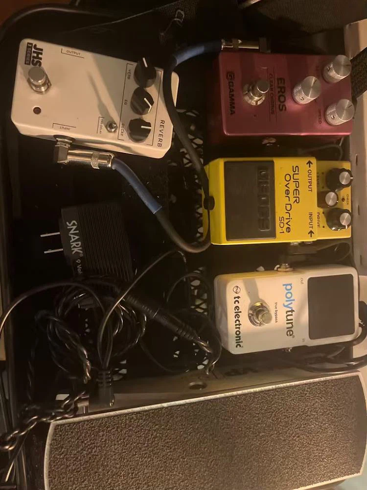JHS, Gamma, Boss, TC Electronic Guitar Pedalboard