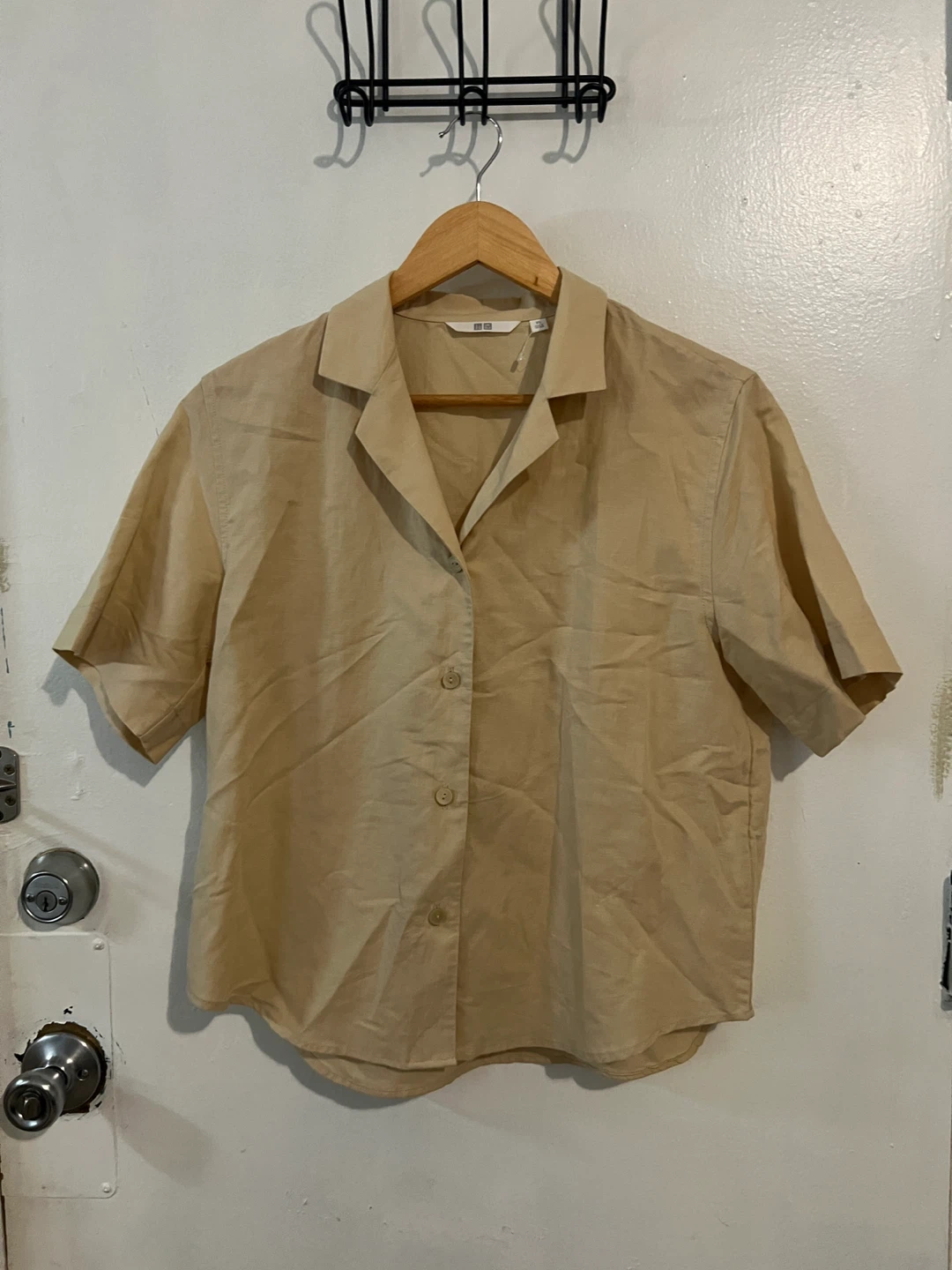 Uniqlo Beige Short Sleeve Button-Up Shirt - XS - photo 5