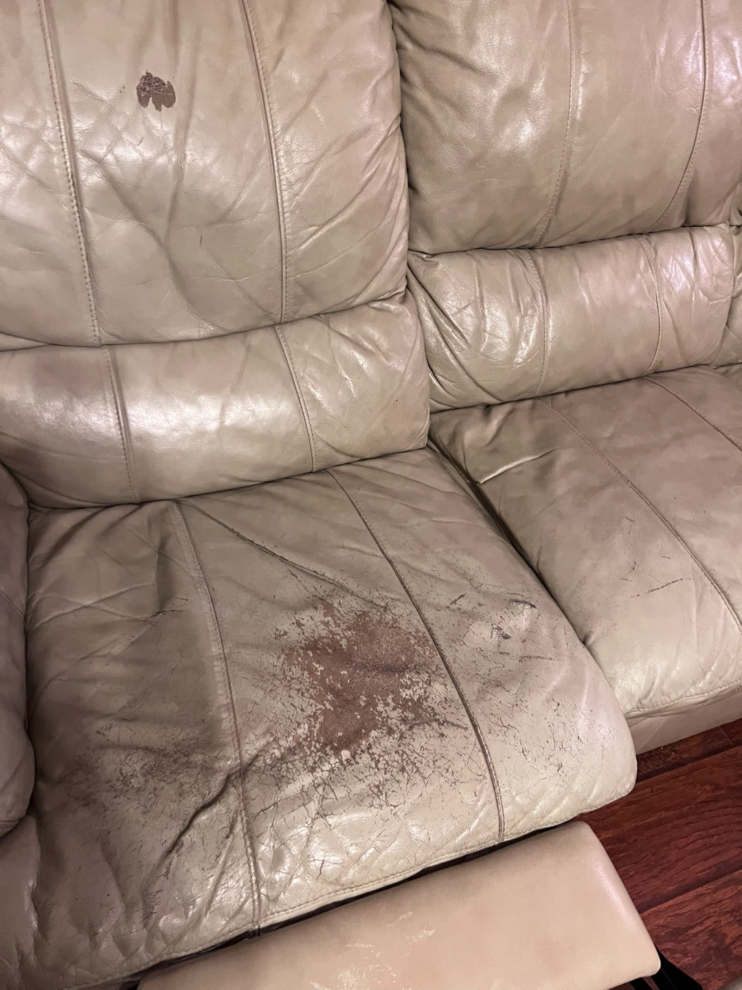 Large sectional couch - photo 5