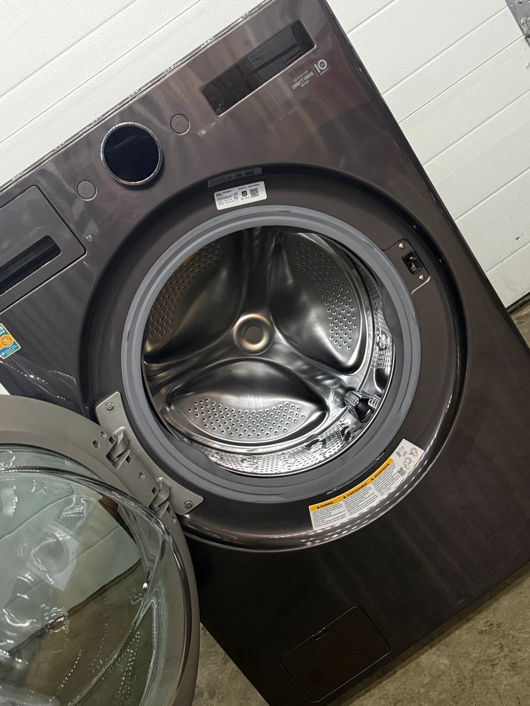 LG Front Load Washing Machine - photo 4
