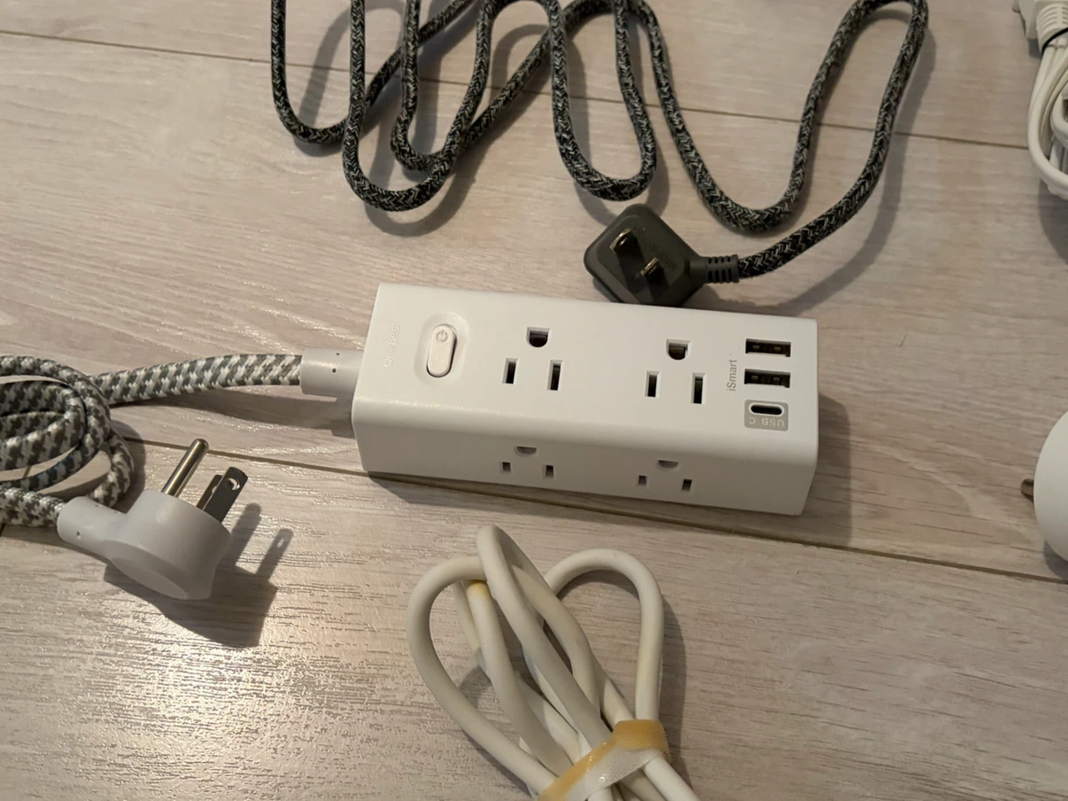 (All for 20$) Power Strip and Smart Plug Bundle - photo 3