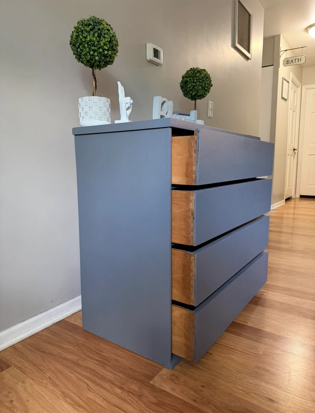 ✨🩶Beautiful solid dresser🩶✨ - photo 3