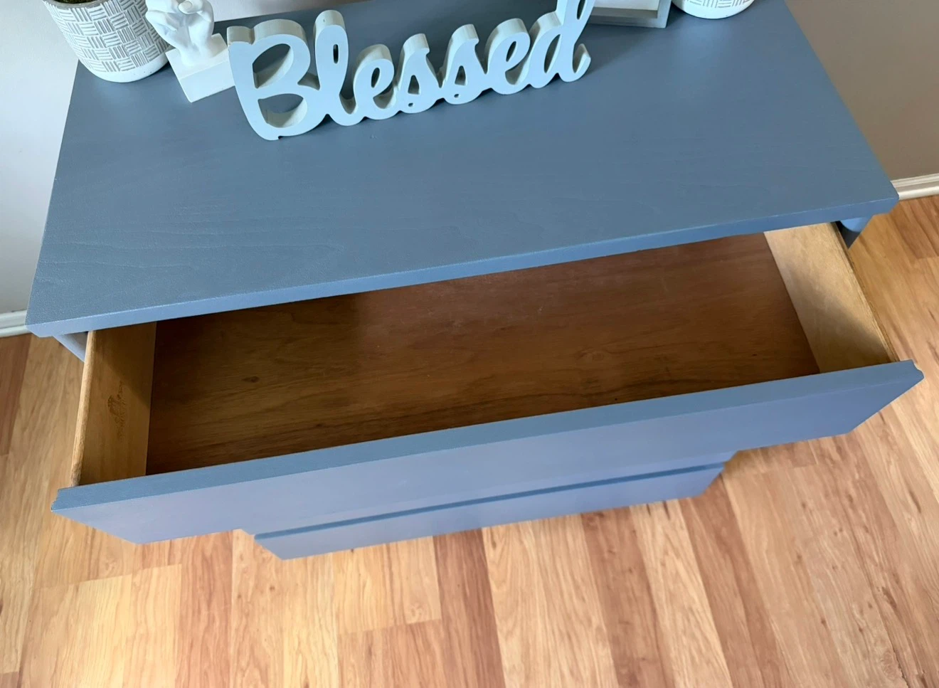 ✨🩶Beautiful solid dresser🩶✨ - photo 5