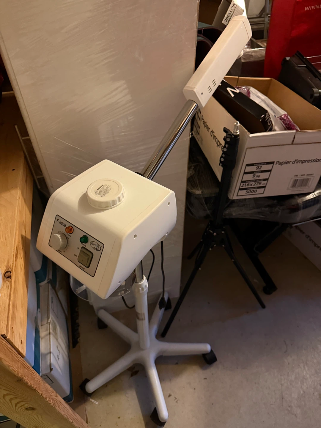 F-800B Facial Steamer Ozone Lamp $100