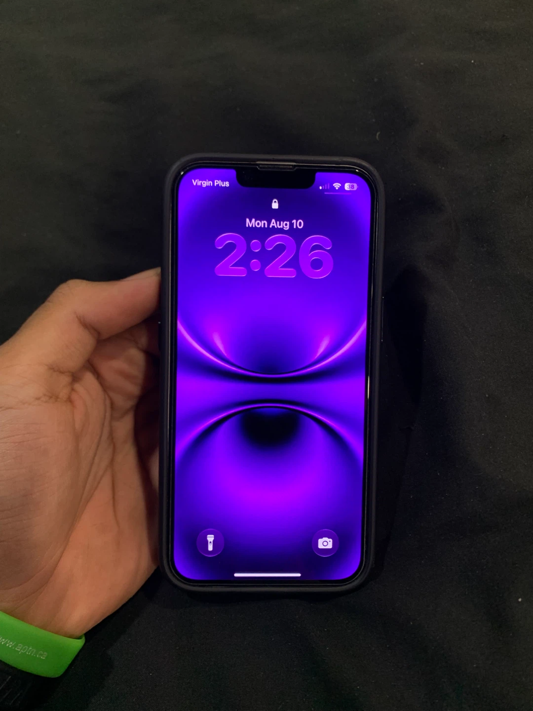 iphone 14 white, privacy screen protectors included