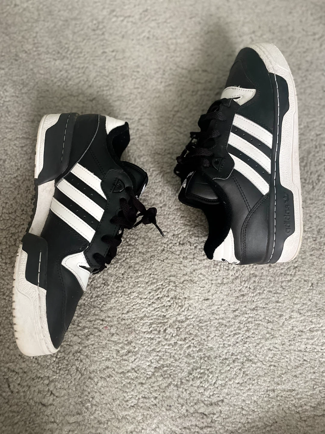 Adidas Rivalry Low Black/White - Size 7 Men’s