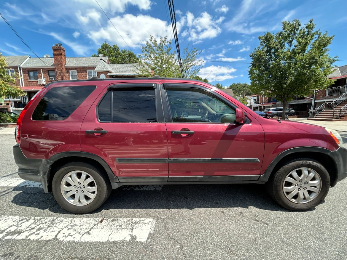 Honda CR-V SUV - photo 2
