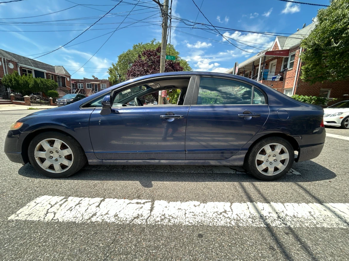 Blue Honda Civic Sedan - photo 4