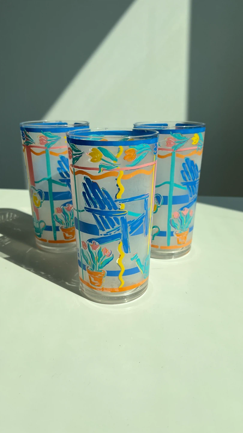 Vintage Set of 3 Frosted Tumblers with Garden Scene - photo 2